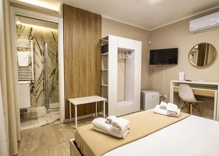 My Place Nocleg ze śniadaniem 4*